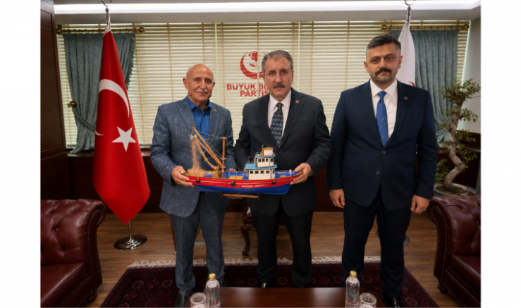 Büyük Birlik Partisi MKYK Üyesi Muharrem Danışmaz: “Trabzon Avrasya Pazarı Esnafının Sorunlarını Çözmek Boynumuzun Borcudur” - GÜNDEM - İnternetin Ajansı